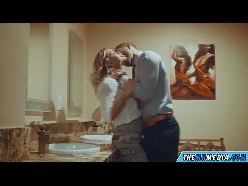 ❤️ ווען אַ באַסטי בלאָנדע סידוס איר אין אַ ציבור אָפּטריט סעקס ווידעא אין פּאָרן yi.bladesoul.top ☑